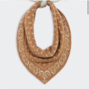 Guest in residence wild rag NWT